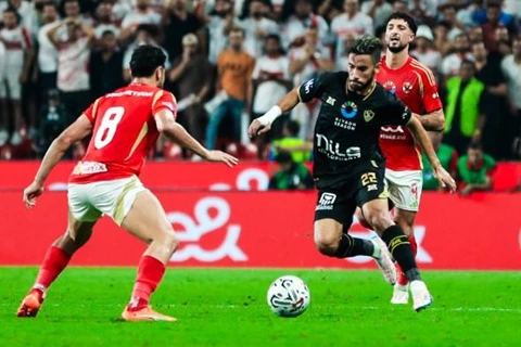 بعثة الزمالك تصل القاهرة بعد خسارة السوبر المصري